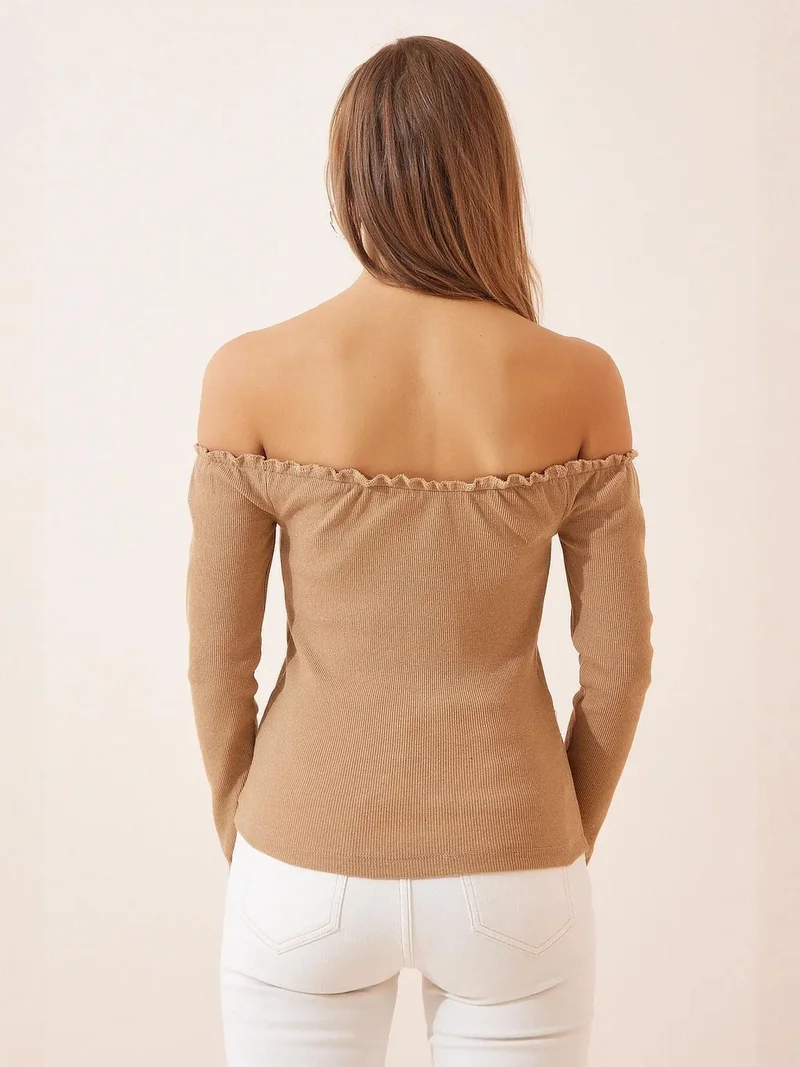 Happiness İstanbul ISTANBUL Fitted Long Sleeve Blouse with Heart Collar